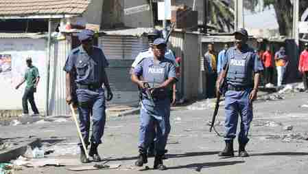 South Africa government holds urgent talks over anti-migrant tensions