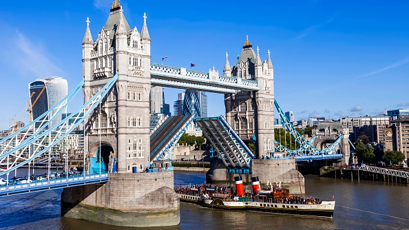 London's Famous Tower Bridge Stuck Open After Technical Failure - CGTN