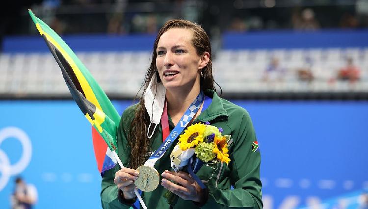 Olympic Gold-medalist Schoenmaker inspires S. Africa's young swimmers ...