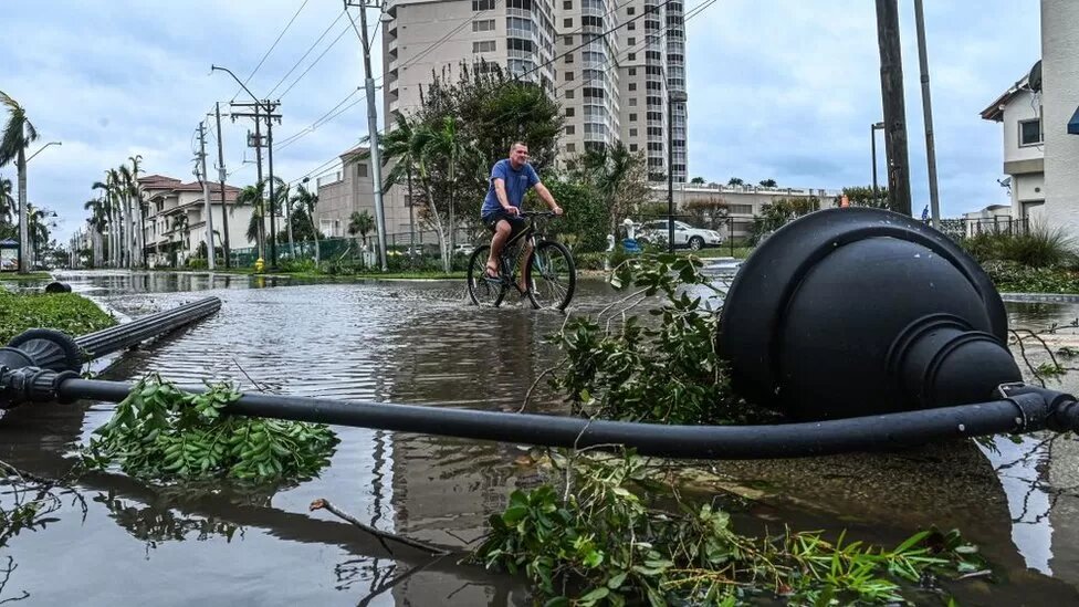 Hurricane Ian leaves a trail of destruction. /Getty Images