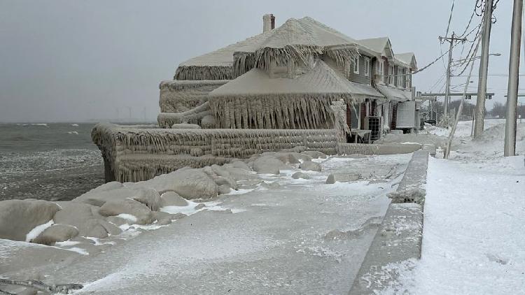 Death toll rises in Buffalo as frigid cold freezes eastern U.S. - CGTN