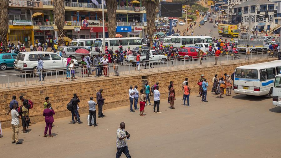 FILE PIC: Residents in Rwanda's capital Kigali. /Xinhua