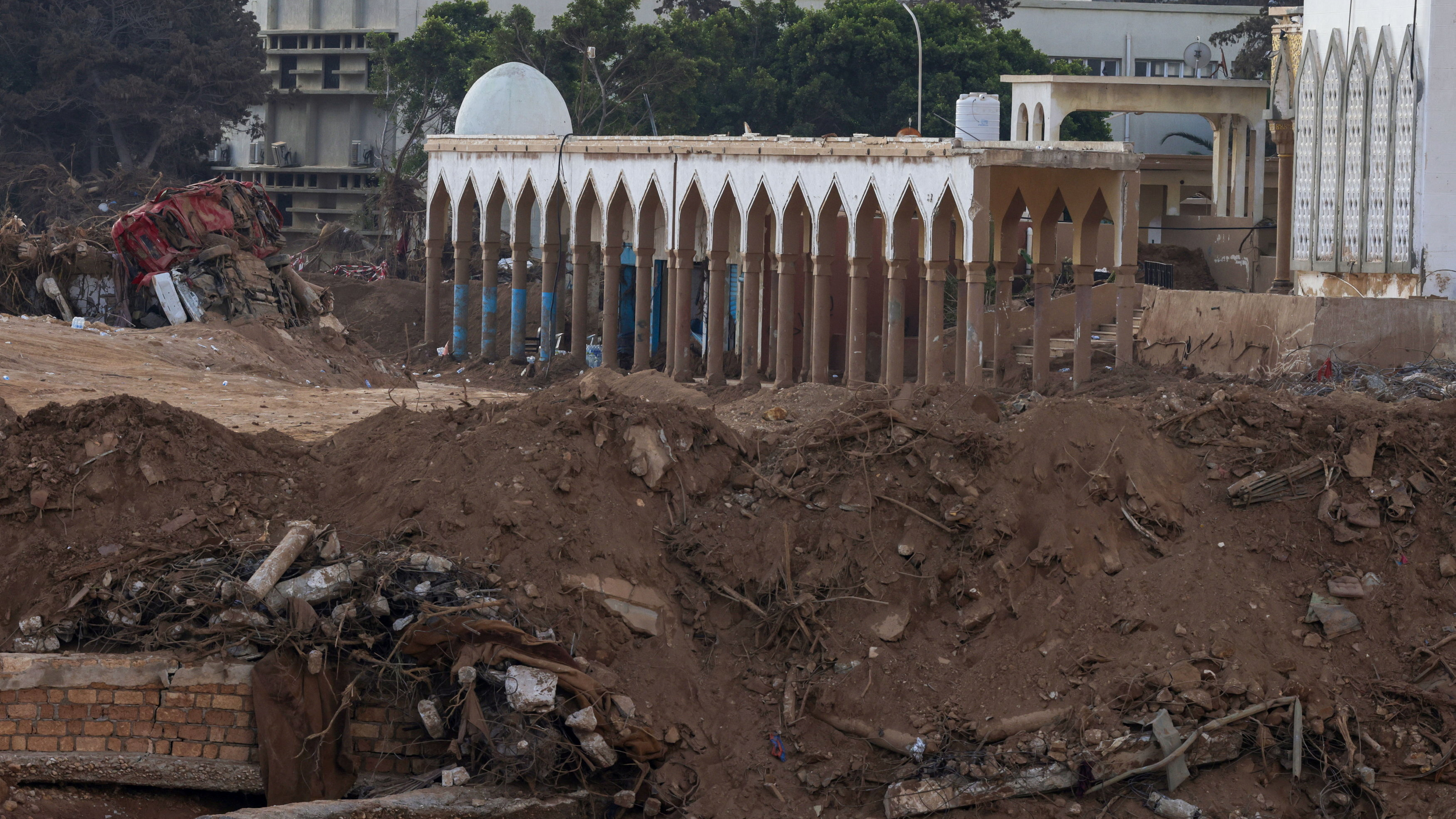 A part of Al Sahaba Mosque is seen amid destroyed buildings in the aftermath of the deadly storm that hit Libya, in Derna, Libya September 21, 2023. /REUTERS