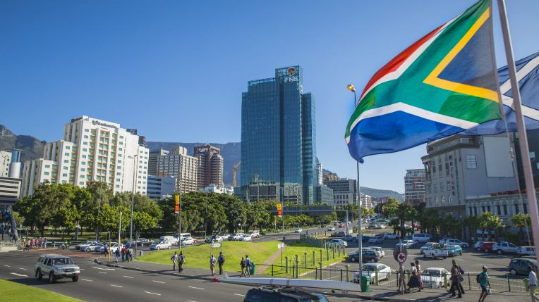 FILE PIC: South African flag flying in Cape Town. /AFP