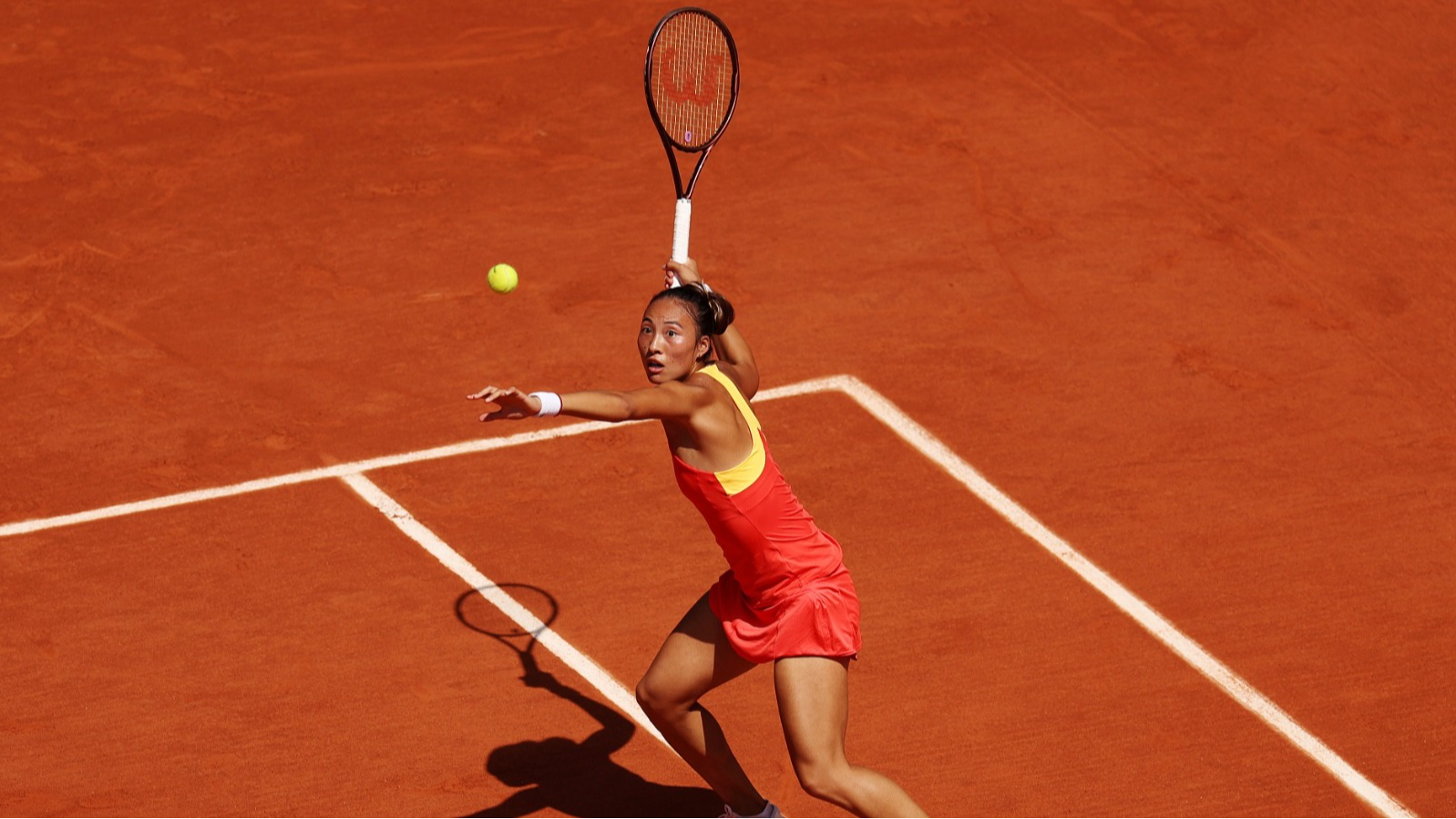 China's Zheng Qinwen advances to tennis semi-final
