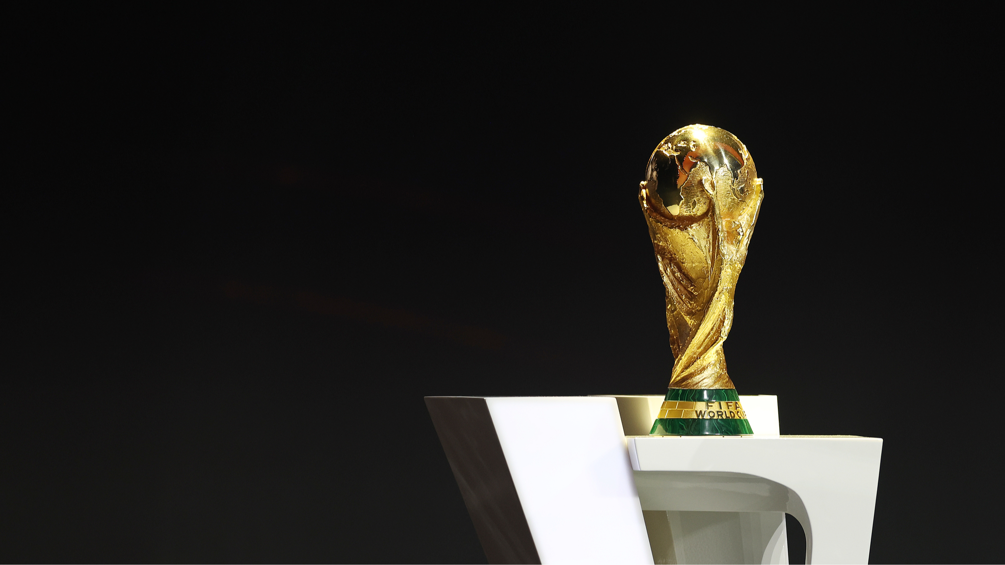 FIFA World Cup trophy. /CFP