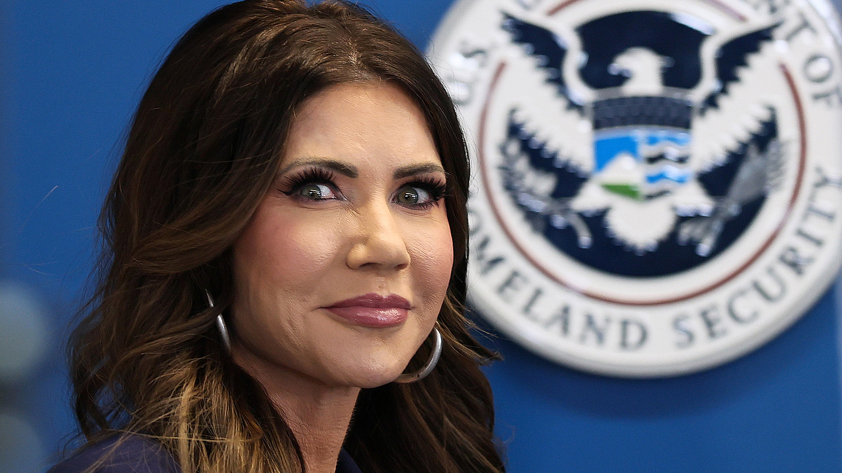 U.S. Secretary of Homeland Security Kristi Noem holds a press conference at One World Trade Center in New York City, January 8, 2026. /CFP