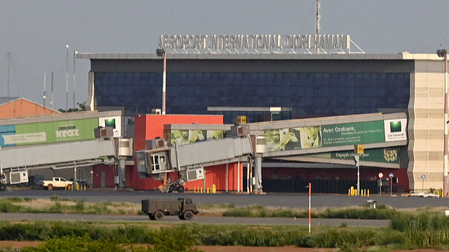 Gunfire, explosions heard near airport in Niger's capital