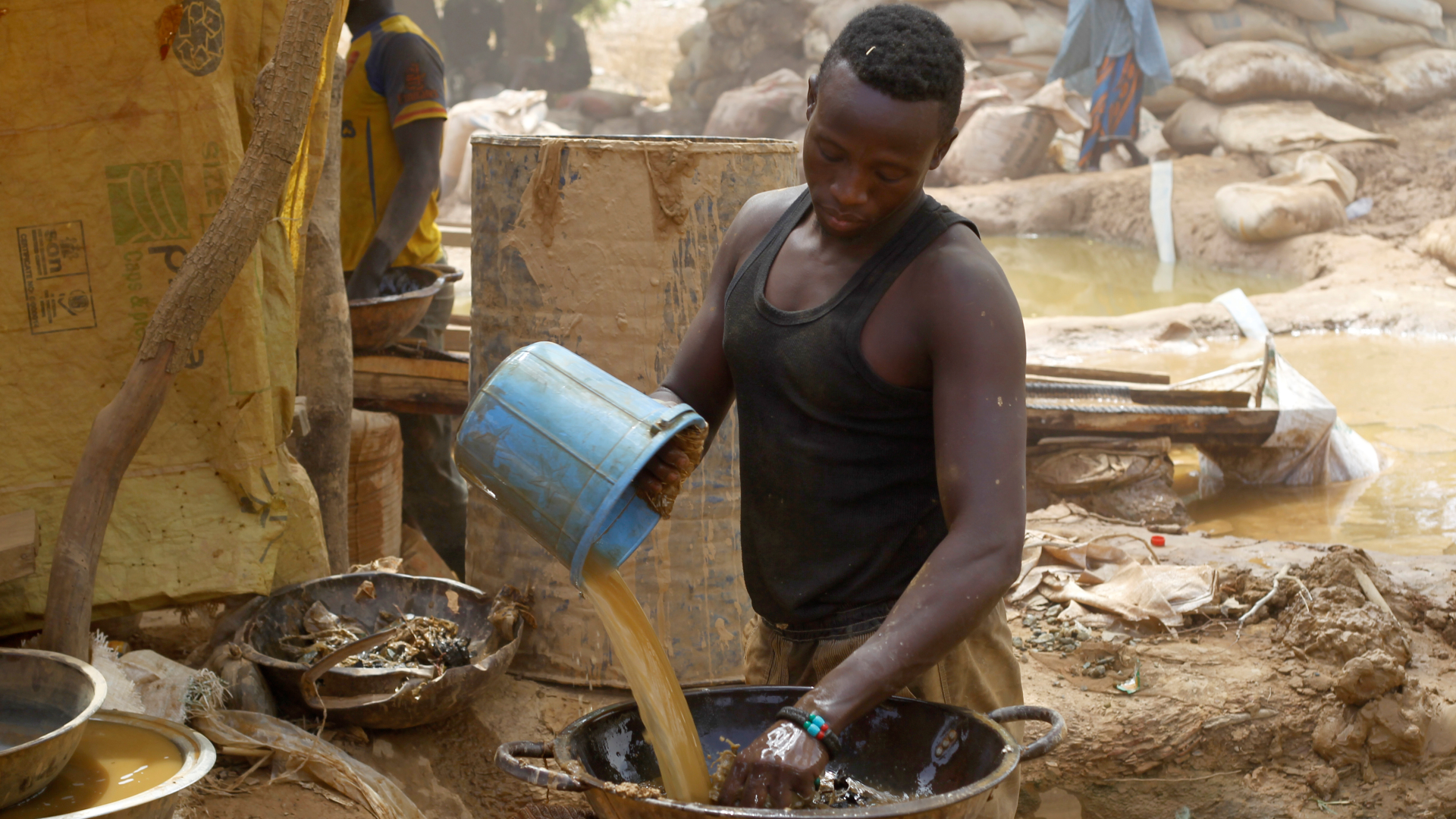 Nigerian court orders UK to pay $572 million over colonial killings