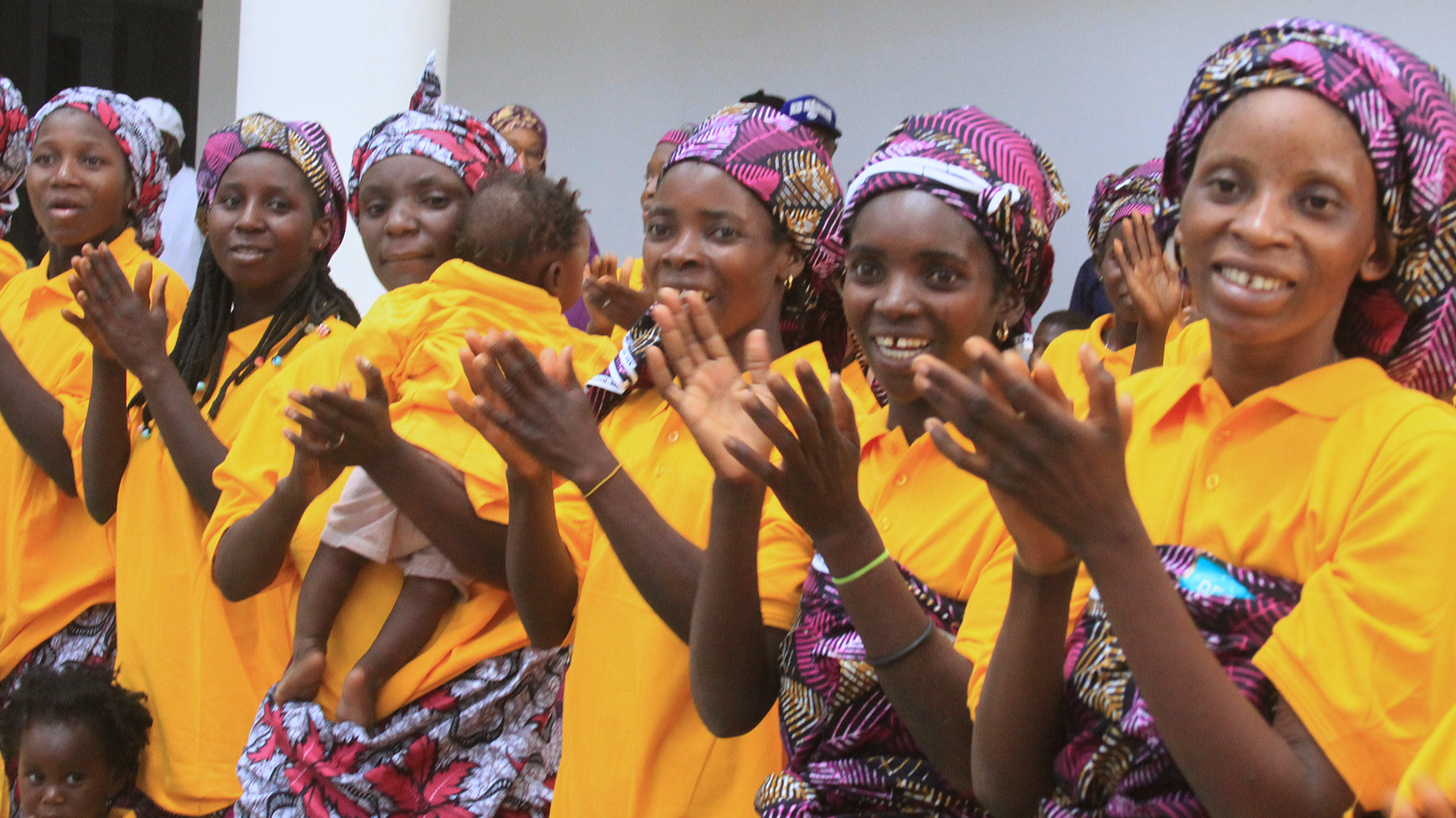 Freed church worshippers, kidnapped by gunmen in Kurmin Wali, Nigeria, applauded upon their arrival at the state government building in Kaduna, Nigeria, February 5, 2025. /CFP