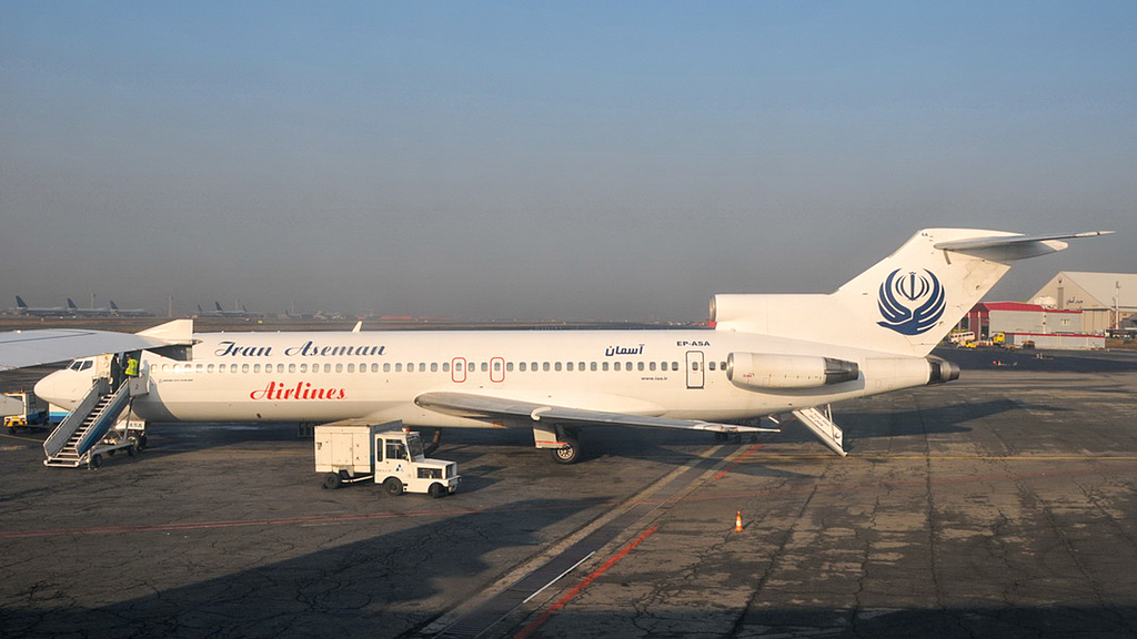 File Photo: A Boeing 727 passenger plane belonging to Iran's Aseman Airlines was parked at Tehran's Mehrabad International Airport on February 21, 2010. /CFP
