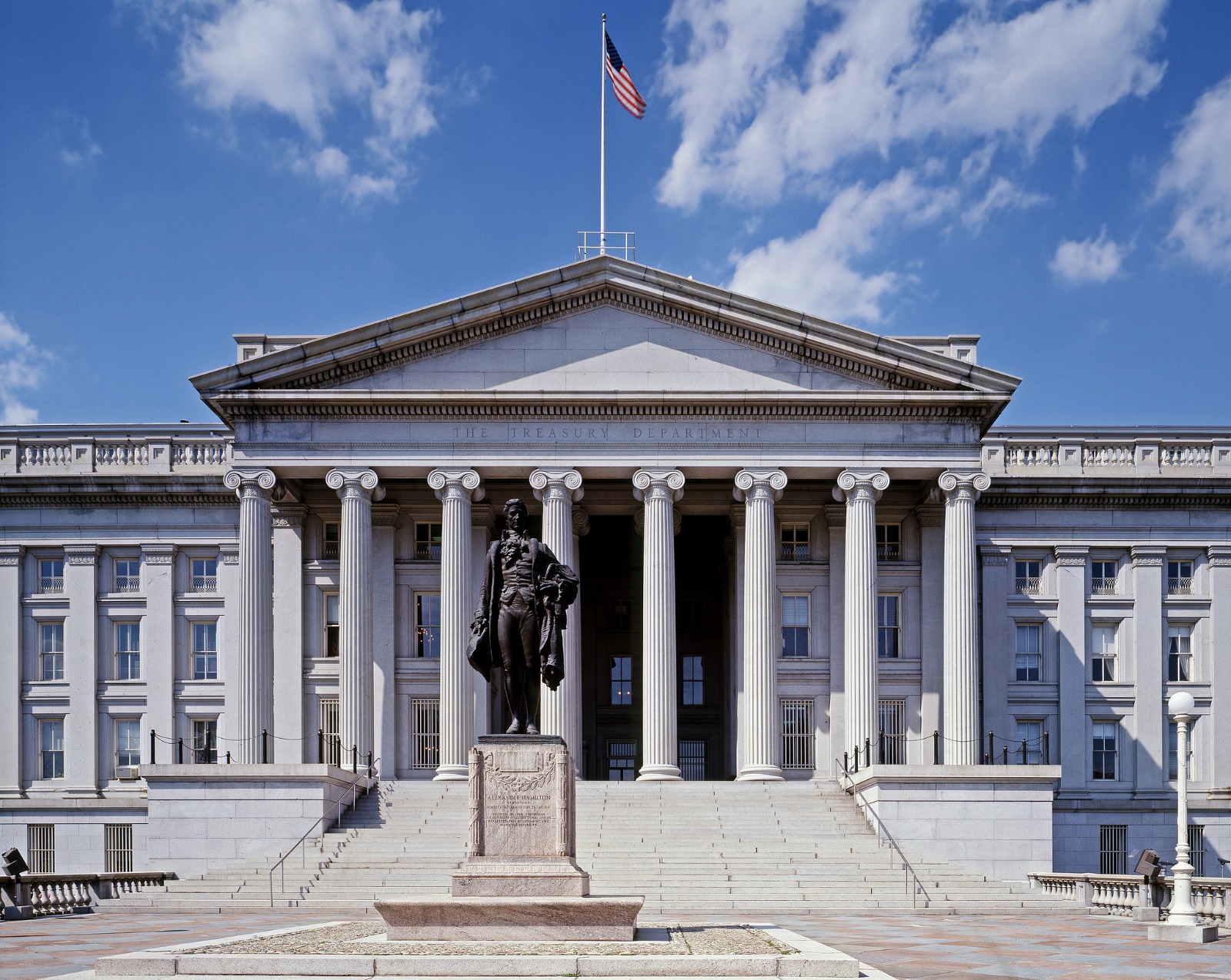 File photo: The United States Treasury Building, Washington, D.C., June 5, 2003. /CFP