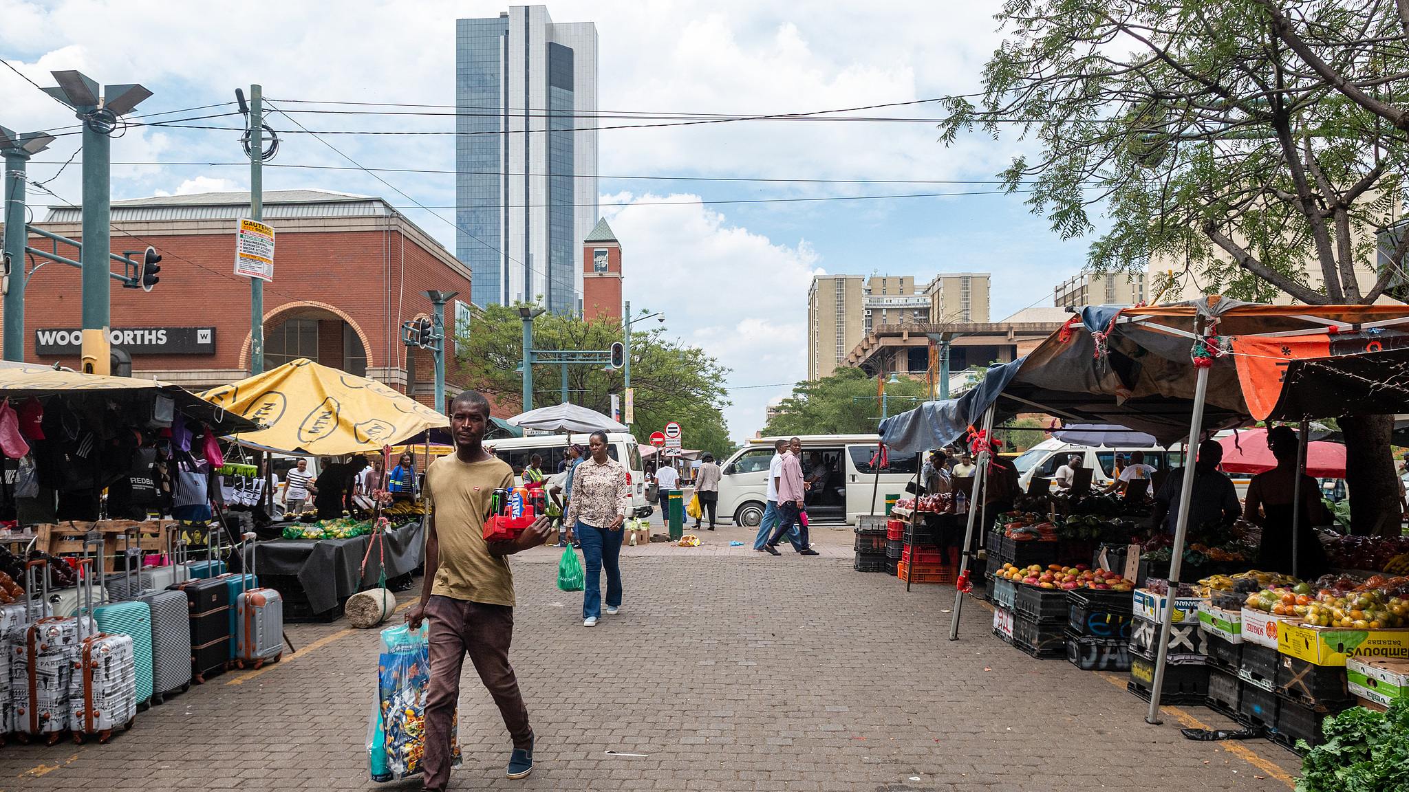 Street vendors operate in the central business district of Pretoria, South Africa, on February 18, 2026. /CFP