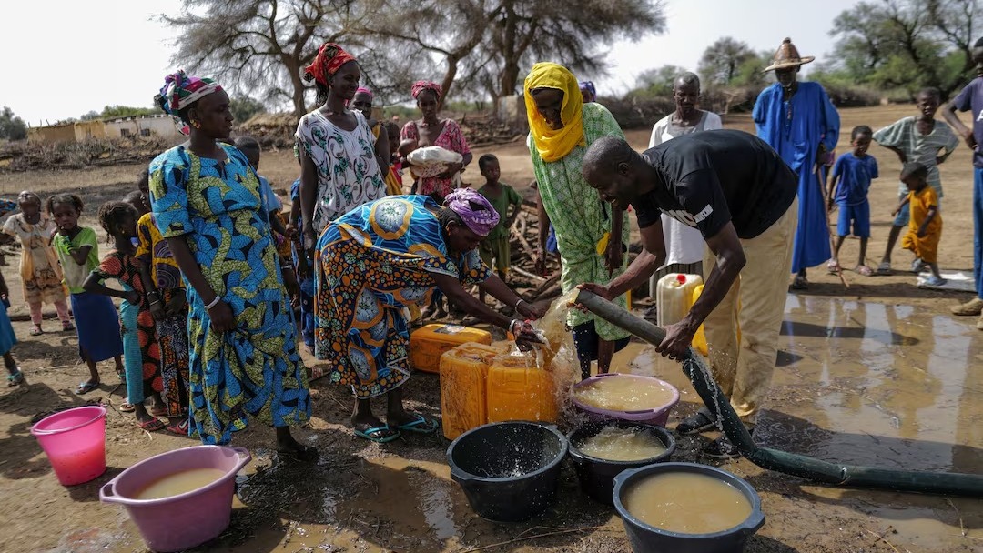 People pump water from a well that is being constructed in Ourou Amady Bagga, Podor region, Senegal, July 8, 2023. /Reuters