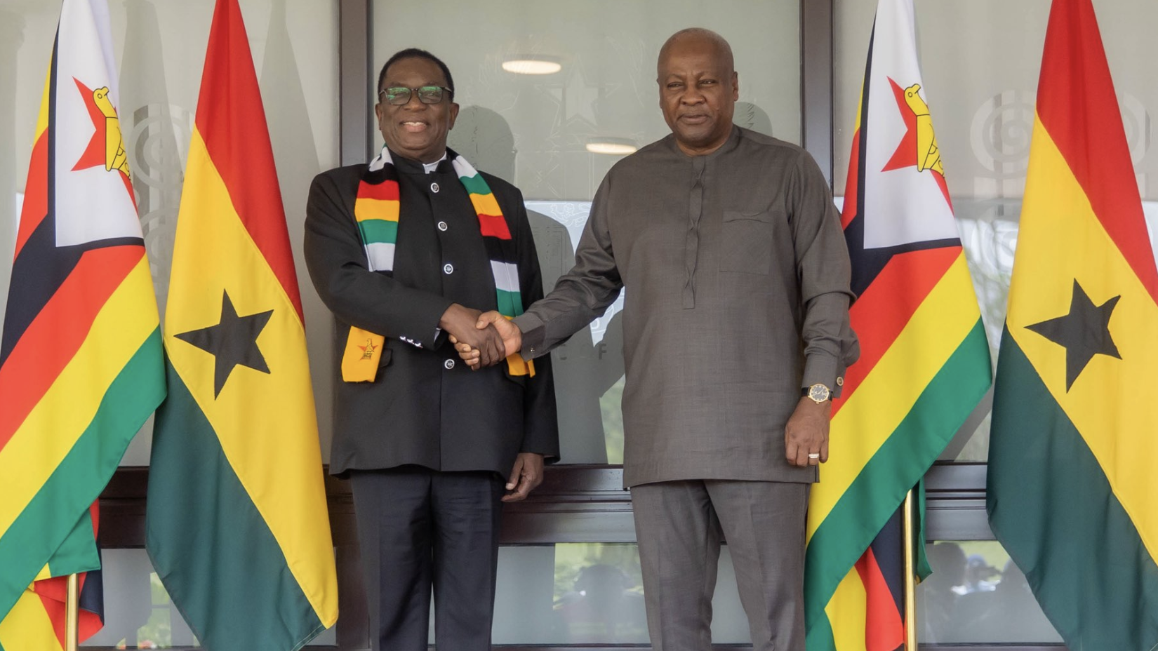 Ghana's President John Mahama (R) and his Zimbabwean counterpart, President Emmerson Mnangagwa, pose for a photo on April 2, 2026, in Accra, Ghana. /Ghana Ministry of Foreign Affairs