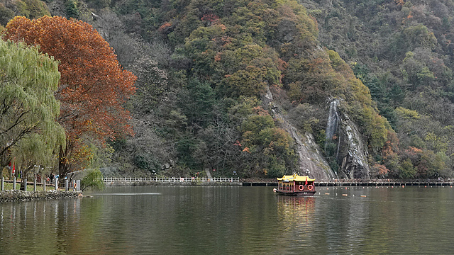 Scenery of Cuihua Mountain, Xi'an, November 9, 2025. / CFP