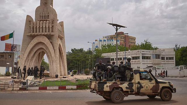 Gunfire persists in Mali town as UN urges international response
