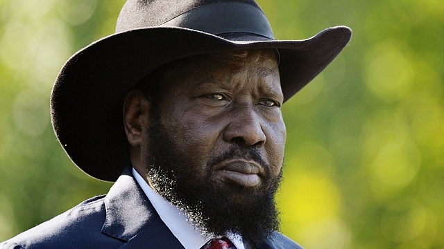 South Sudan's President Salva Kiir Mayardit attends a wreath-laying ceremony at the Tomb of the Unknown Soldier by the Kremlin wall in Moscow, Russia, on September 29, 2023. /CFP