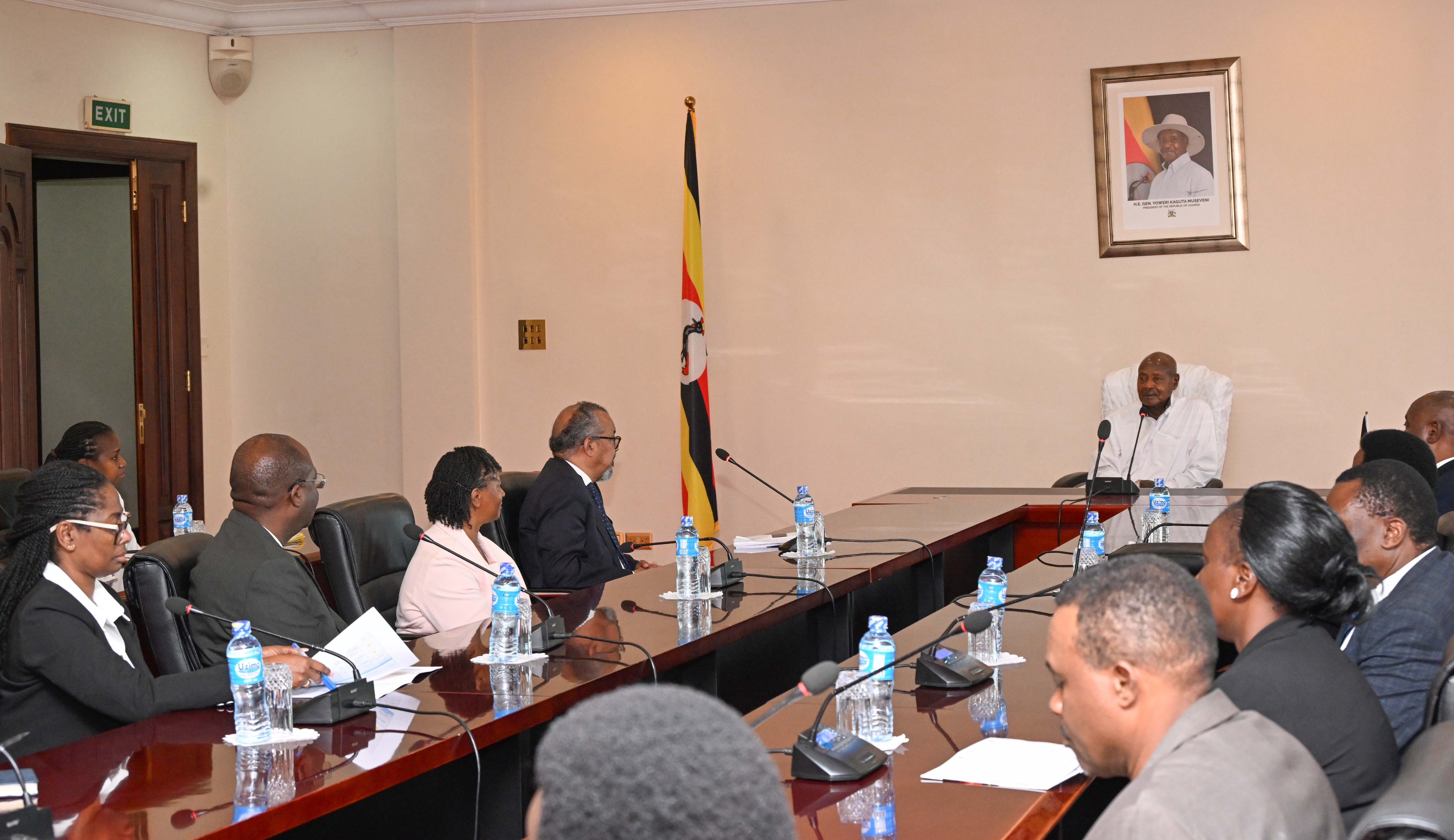 Ugandan President Yoweri Museveni meets with World Health Organization Director-General Tedros Adhanom Ghebreyesus and other officials, at State House Entebbe, Uganda, June 8, 2026. /Uganda Presidency