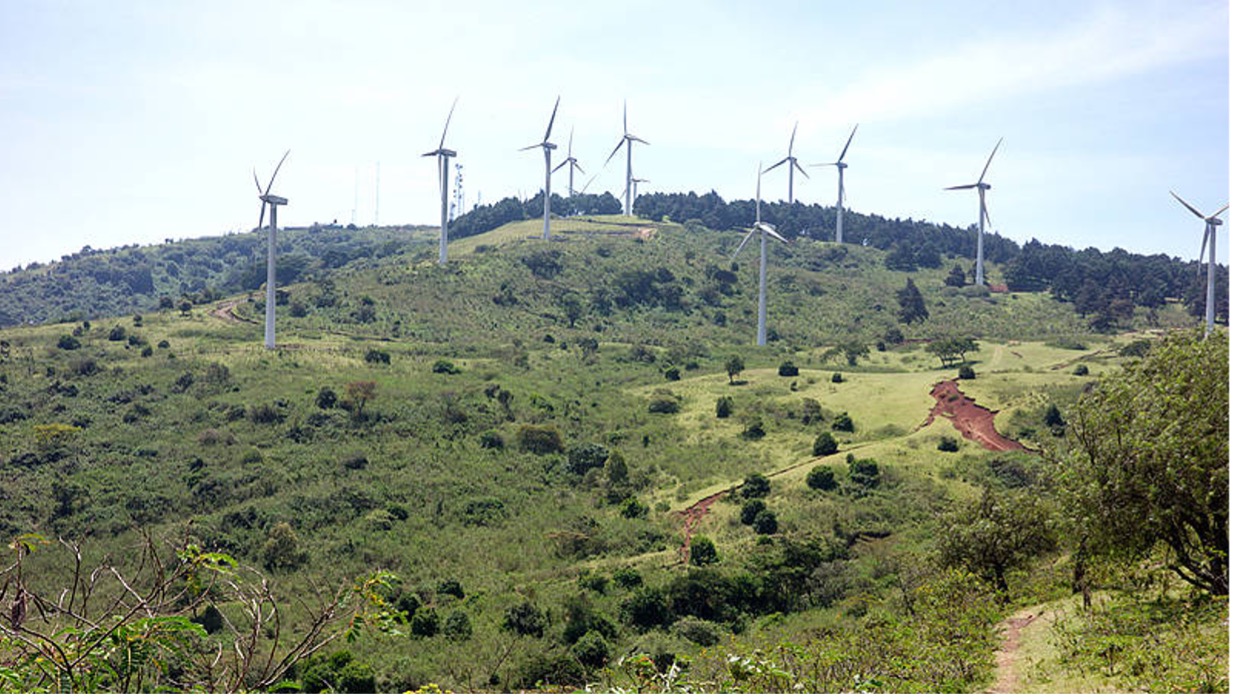 Wind turbines turn at the KenGen Wind Farm on the Ngong Ridge, about 25 kilometers southwest of Nairobi, Kenya. /CFP