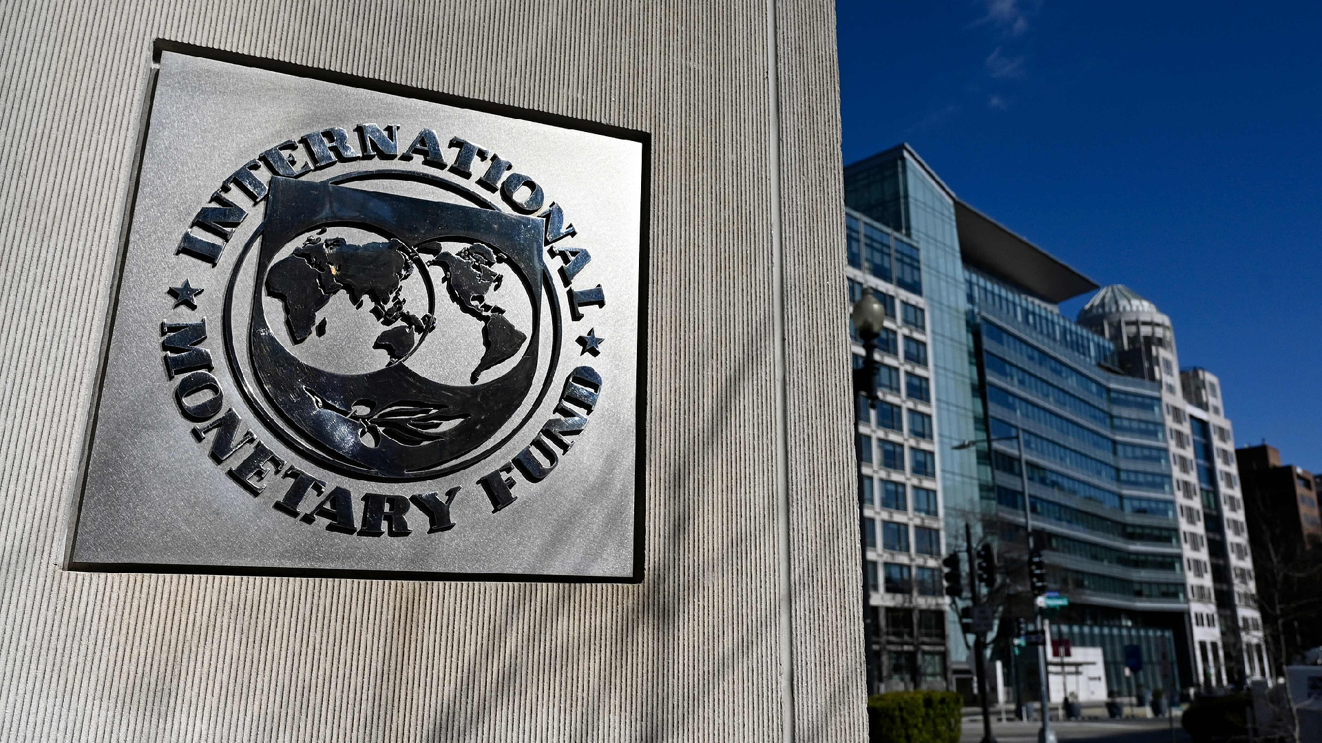 IMF reaches staff-level agreement on first Zimbabwe reform review