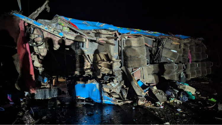 School bus crash in eastern Uganda kills 21