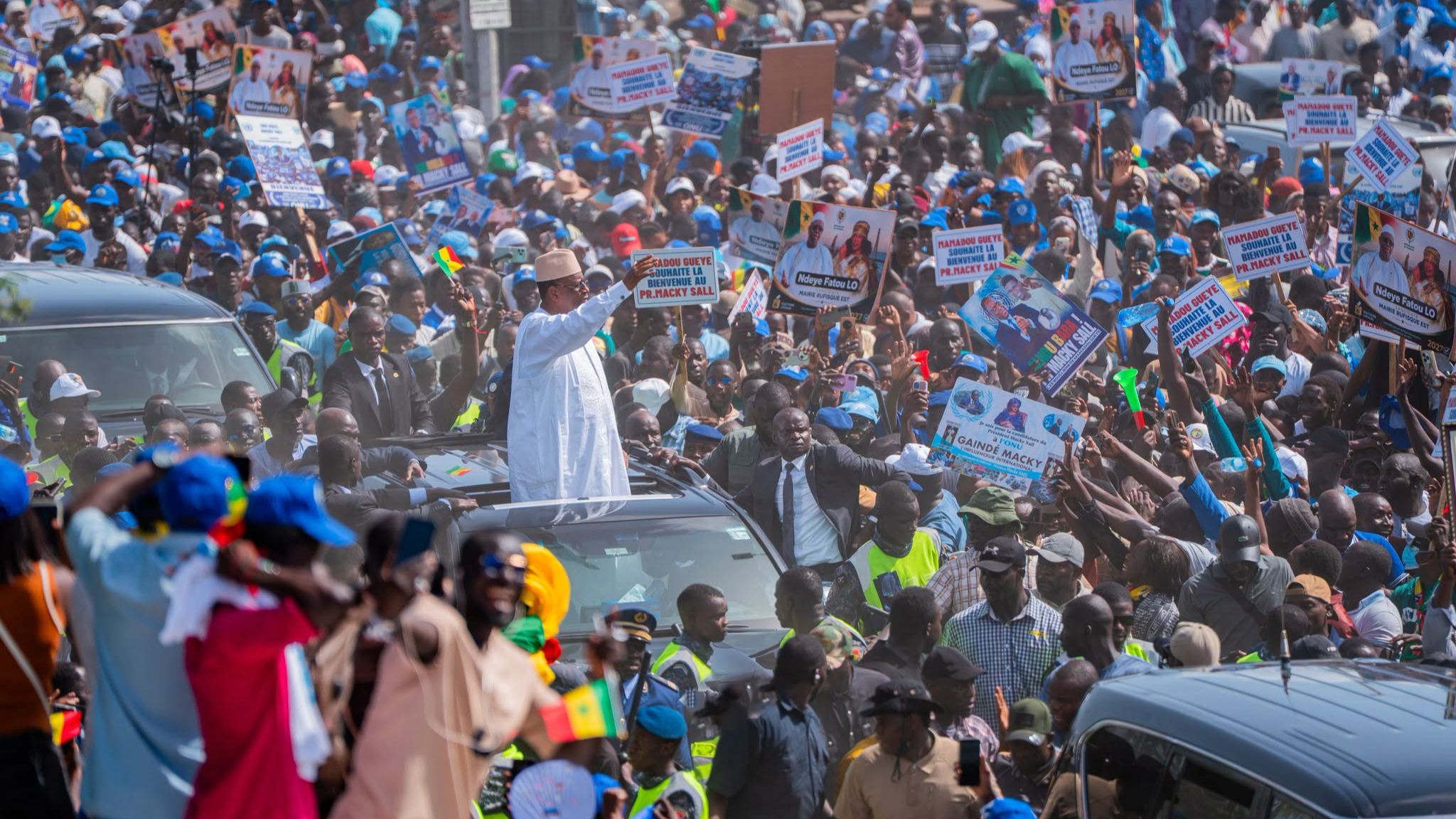 A photo from former Senegalese President Macky Sall's Instagram account showing him waving at a crowd in Dakar, Senegal, July 18, 2026. /Macky Sall