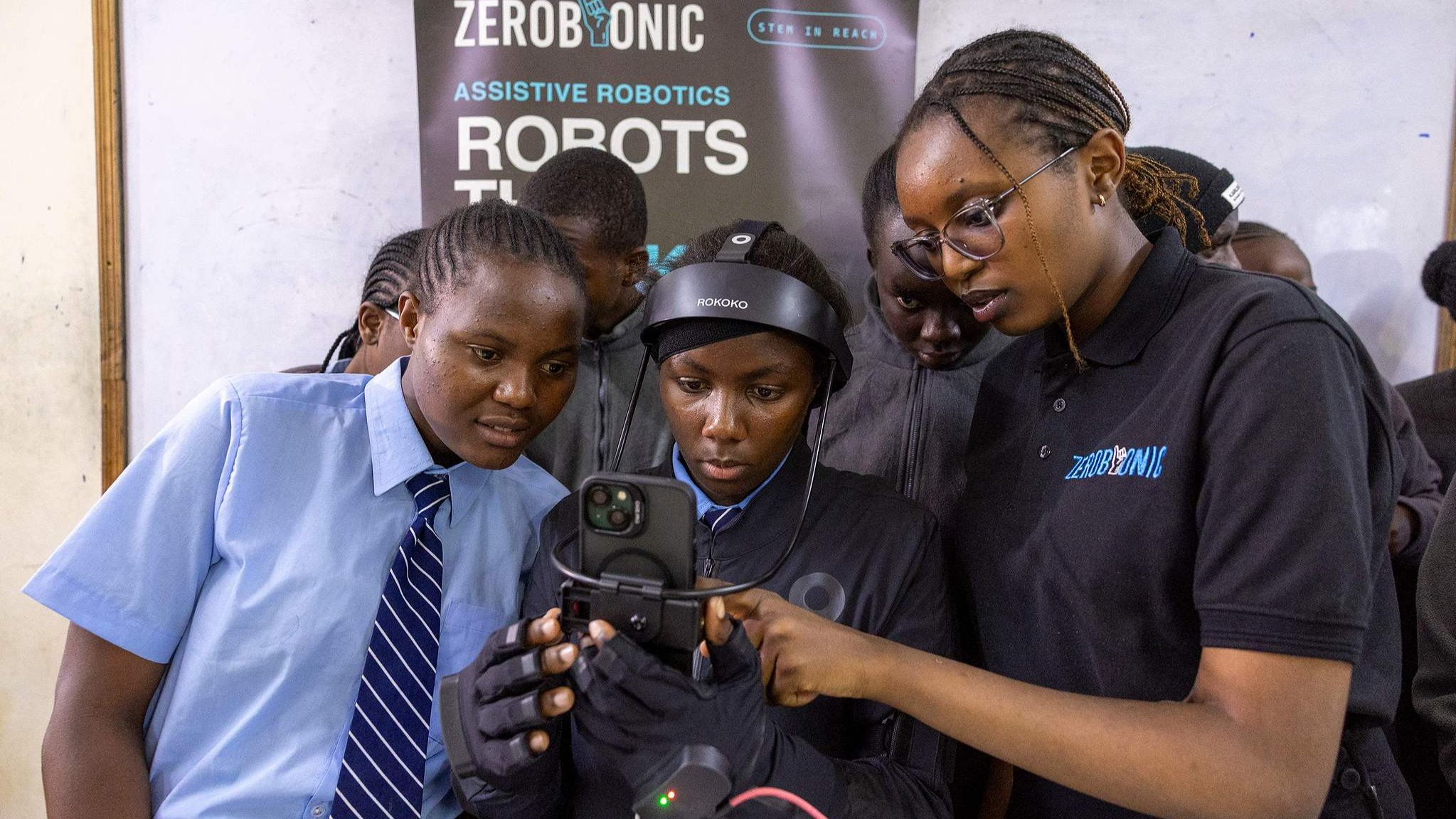 Kenyan innovators use robotics to access sign-language education