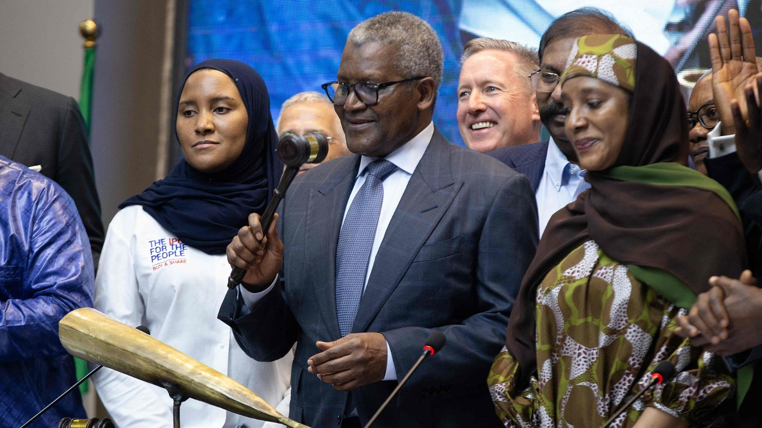 Dangote refinery IPO sparks investor rush in Nigeria