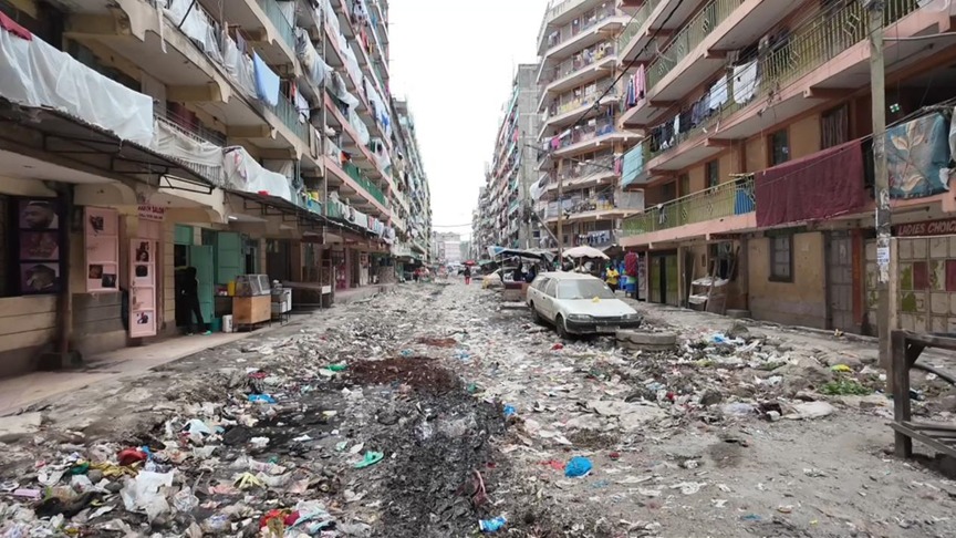 A street strewn with silt and waste in Pipeline, Embakasi, one of Nairobi’s vulnerable areas. /CGTN Africa